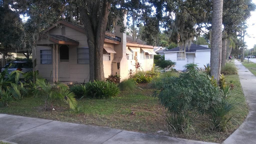 1 Beige Cozy Or 1 White Cozy Efficiency In * Titusville